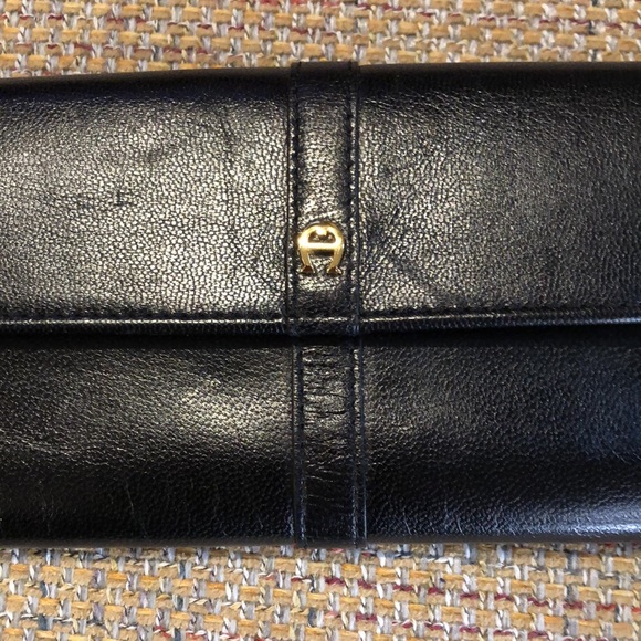 Etienne Aigner Black Calfskin Leather Silk Lining Full Size Snap Wallet Wristlet - Picture 15 of 15